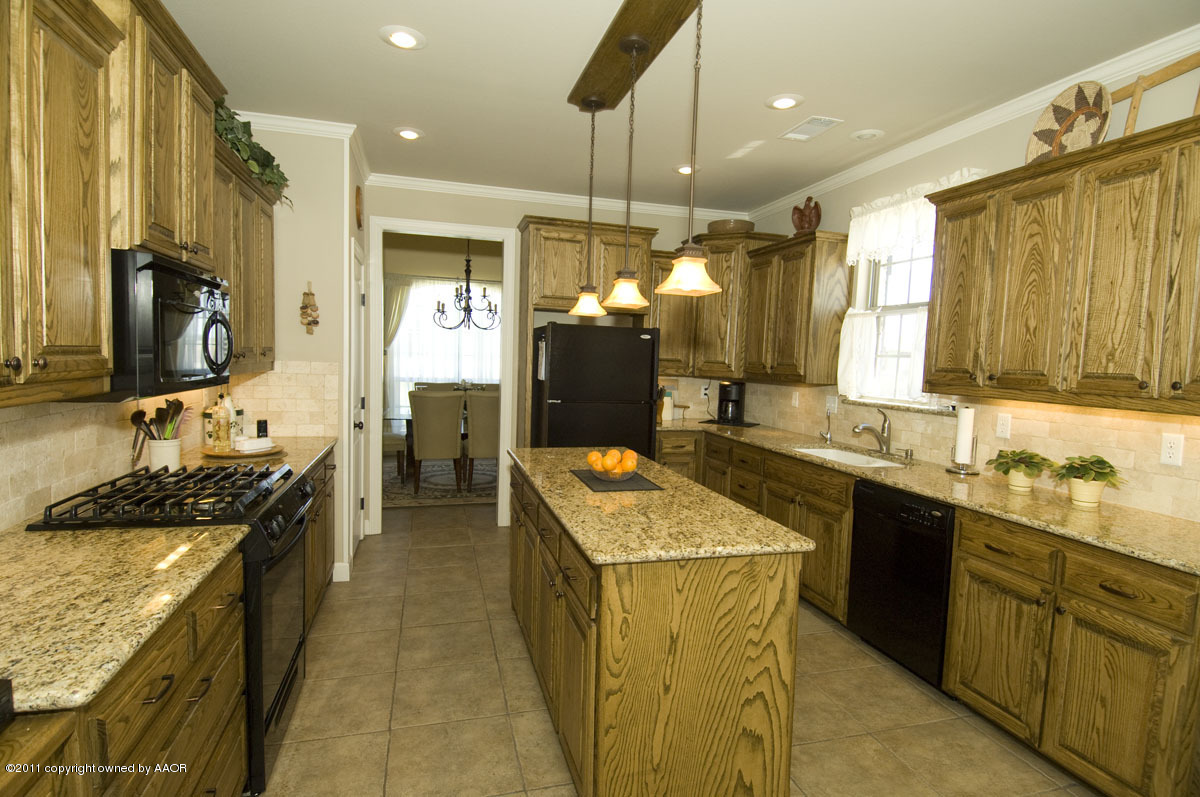 19251 Winding River Road Amarillo, TX 79119 - Photo 11 of 57 kitchen