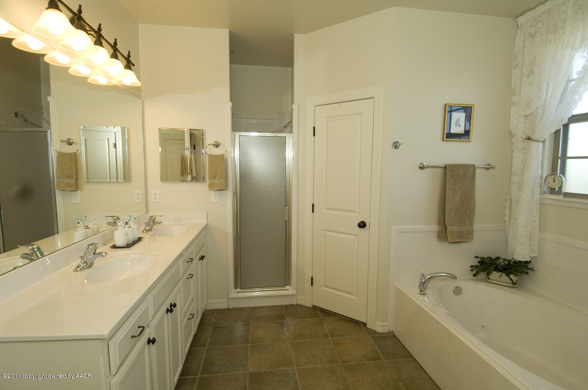 19251 Winding River Road Amarillo, TX 79119 - Photo 22 of 57 master bathroom