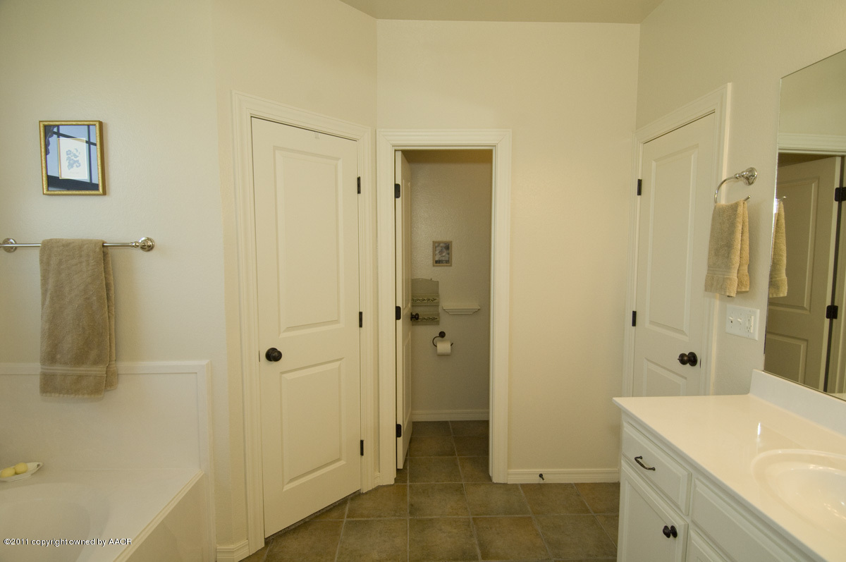 19251 Winding River Road Amarillo, TX 79119 - Photo 24 of 57 master bathroom
