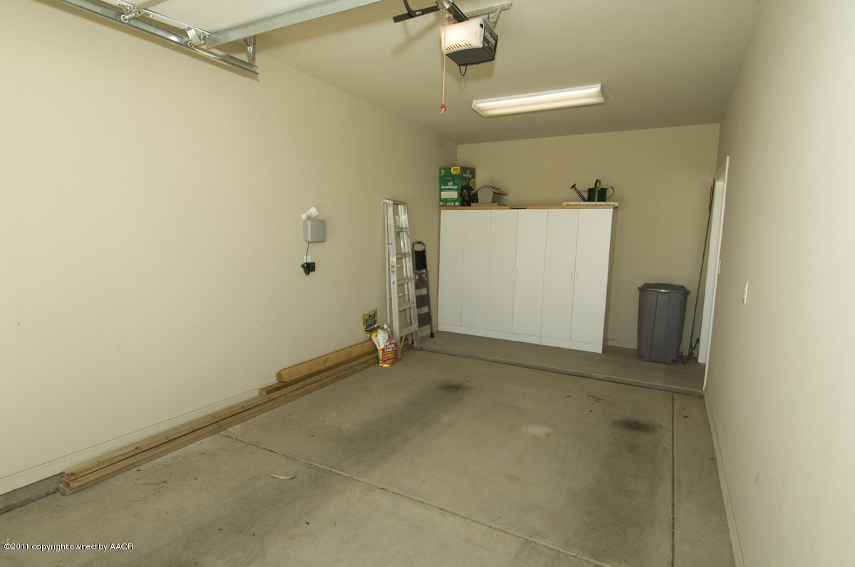 19251 Winding River Road Amarillo, TX 79119 - Photo 49 of 57 garage