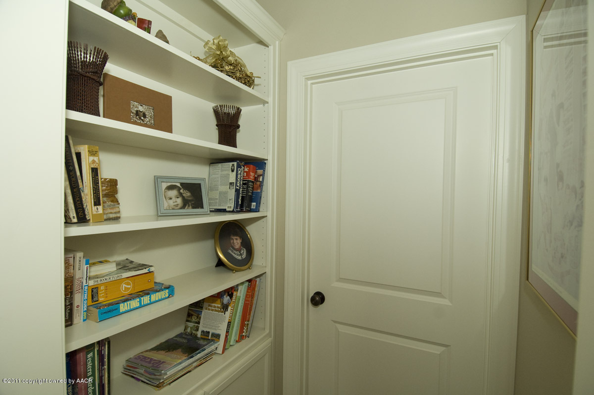 19251 Winding River Road Amarillo, TX 79119 - Photo 10 of 57 built in shelving