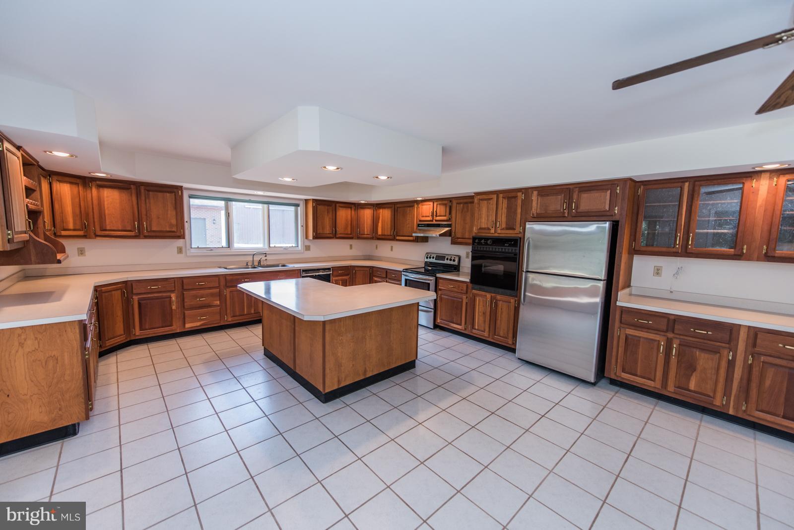2166 Mountain Run Road Berkeley Springs, WV 25411 - Photo 9 of 29 Kitchen