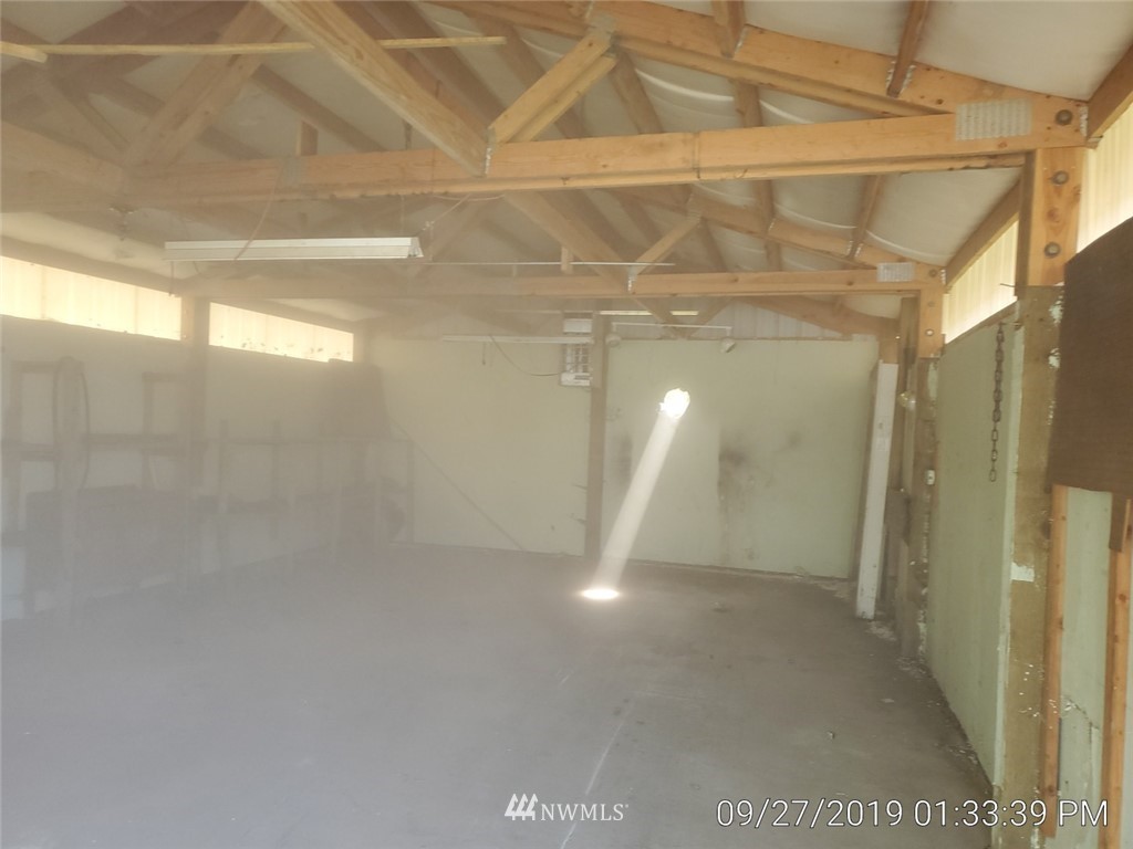 793 Rhoades Road Winlock, WA 98596 - Photo 10 of 24 a view of a glass door