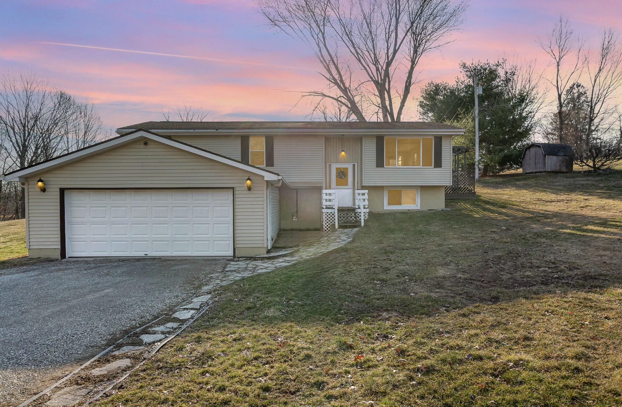 12850 Ridgeview Drive New Concord, OH 43762 - Photo 2 of 42 tempImageHJZtRW