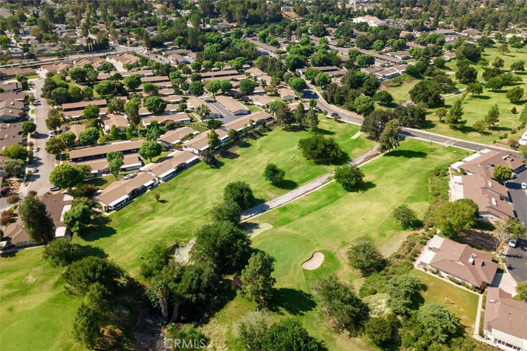 26331 Oakspur Drive, Unit C Newhall, CA 91321 - Photo 30 of 37 Gallery Image 30