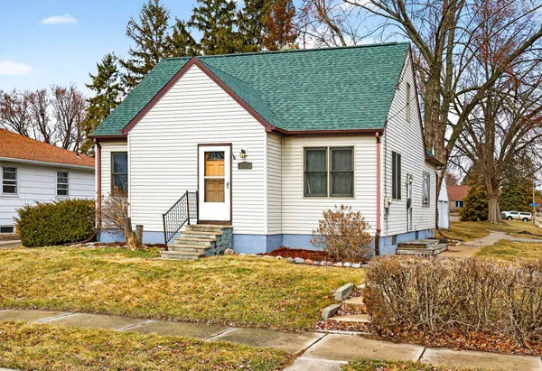 $249,929 | 936 Lincoln Street, Menasha, WI 54952