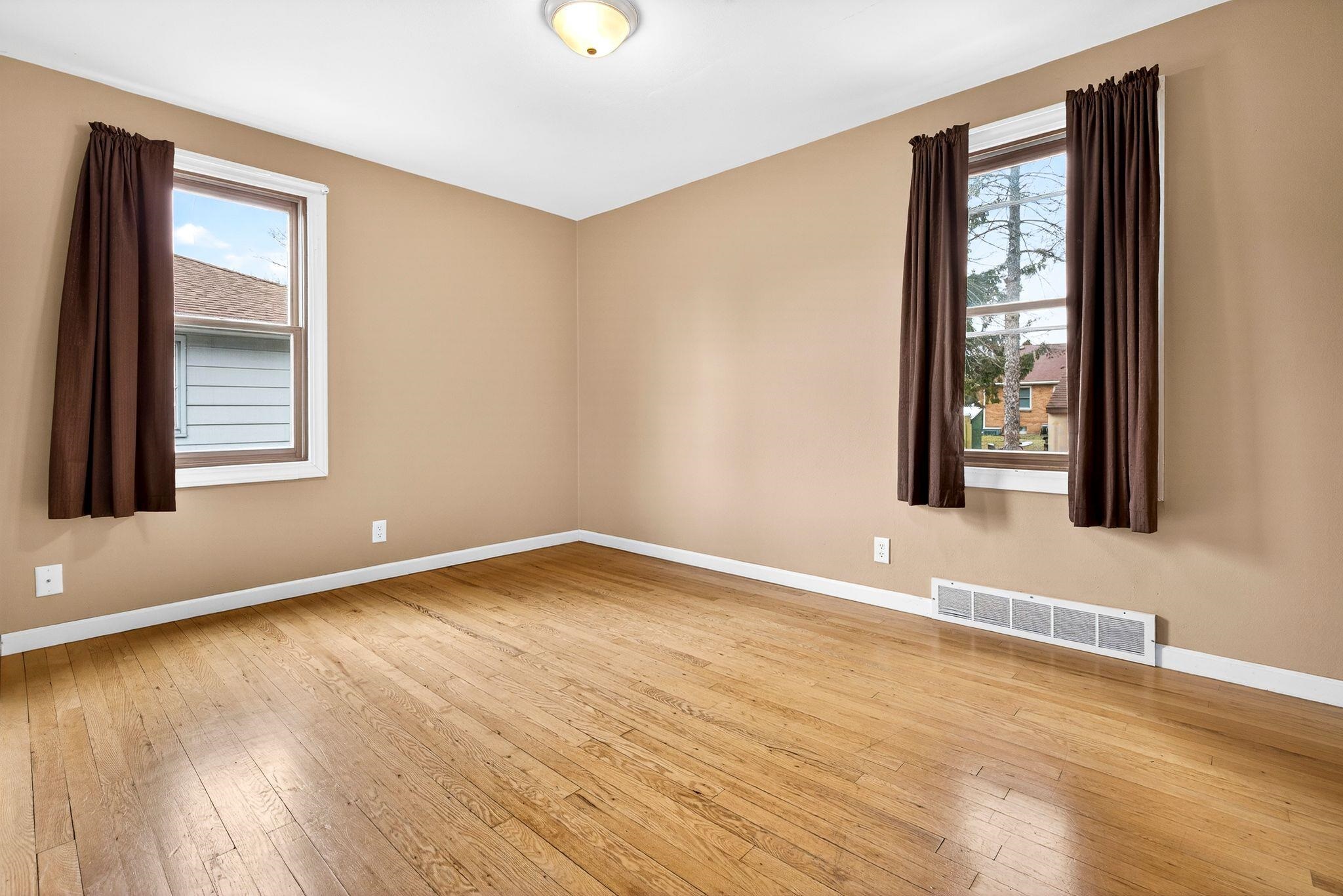 936 Lincoln Street Menasha, WI 54952 - Photo 18 of 41