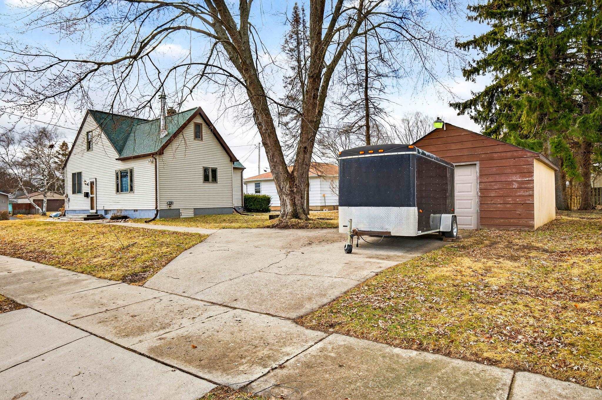 936 Lincoln Street Menasha, WI 54952 - Photo 37 of 41