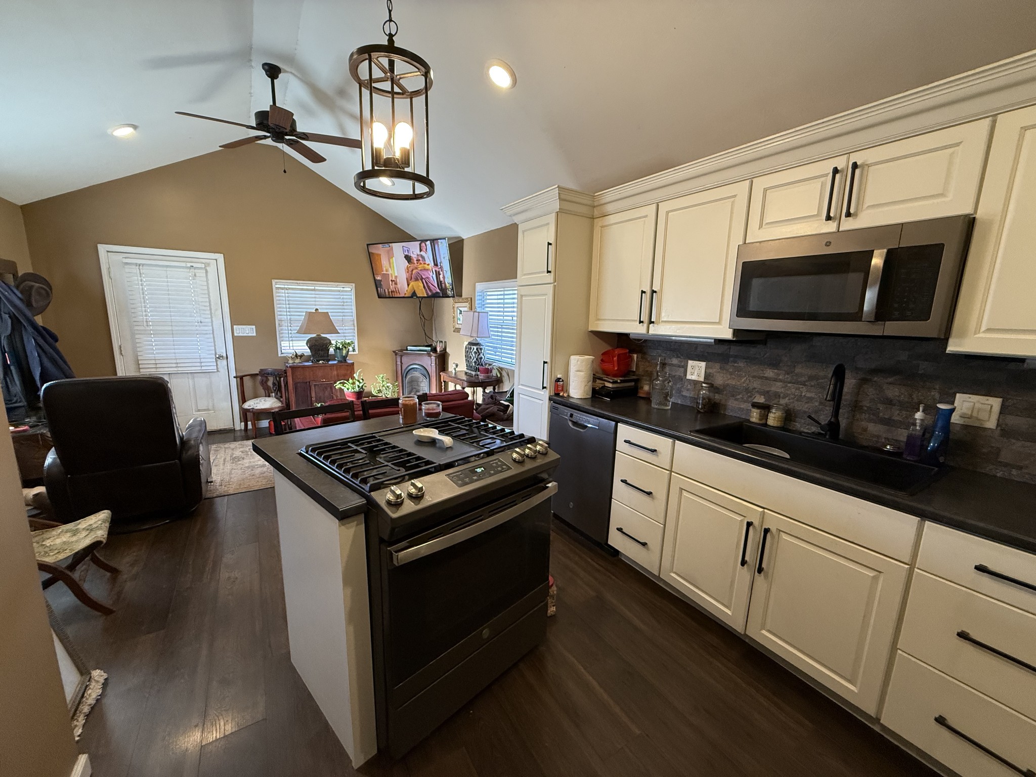 609 Clax Branch Road Loretto, TN 38469 - Photo 9 of 47 Gallery Image 9