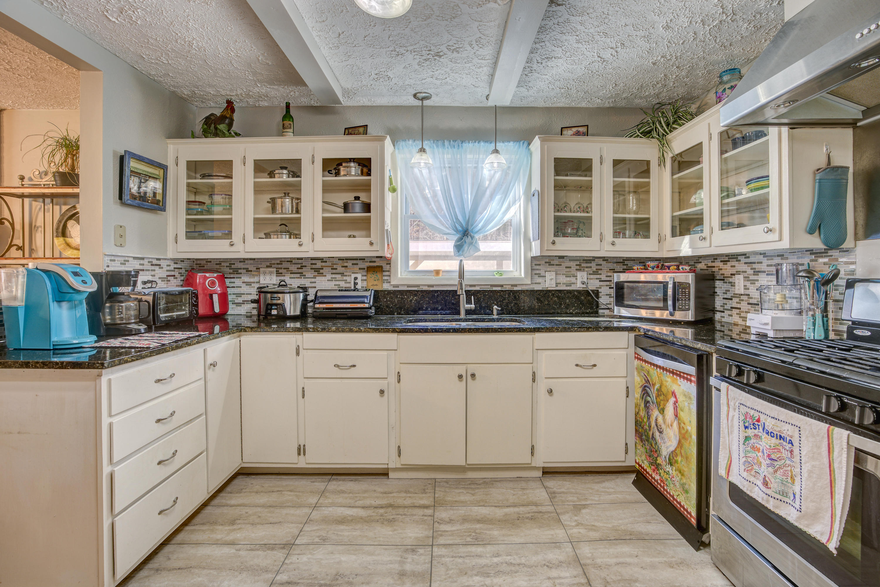 274 Escape Mountain Road Hampton, TN 37658 - Photo 12 of 50 Kitchen