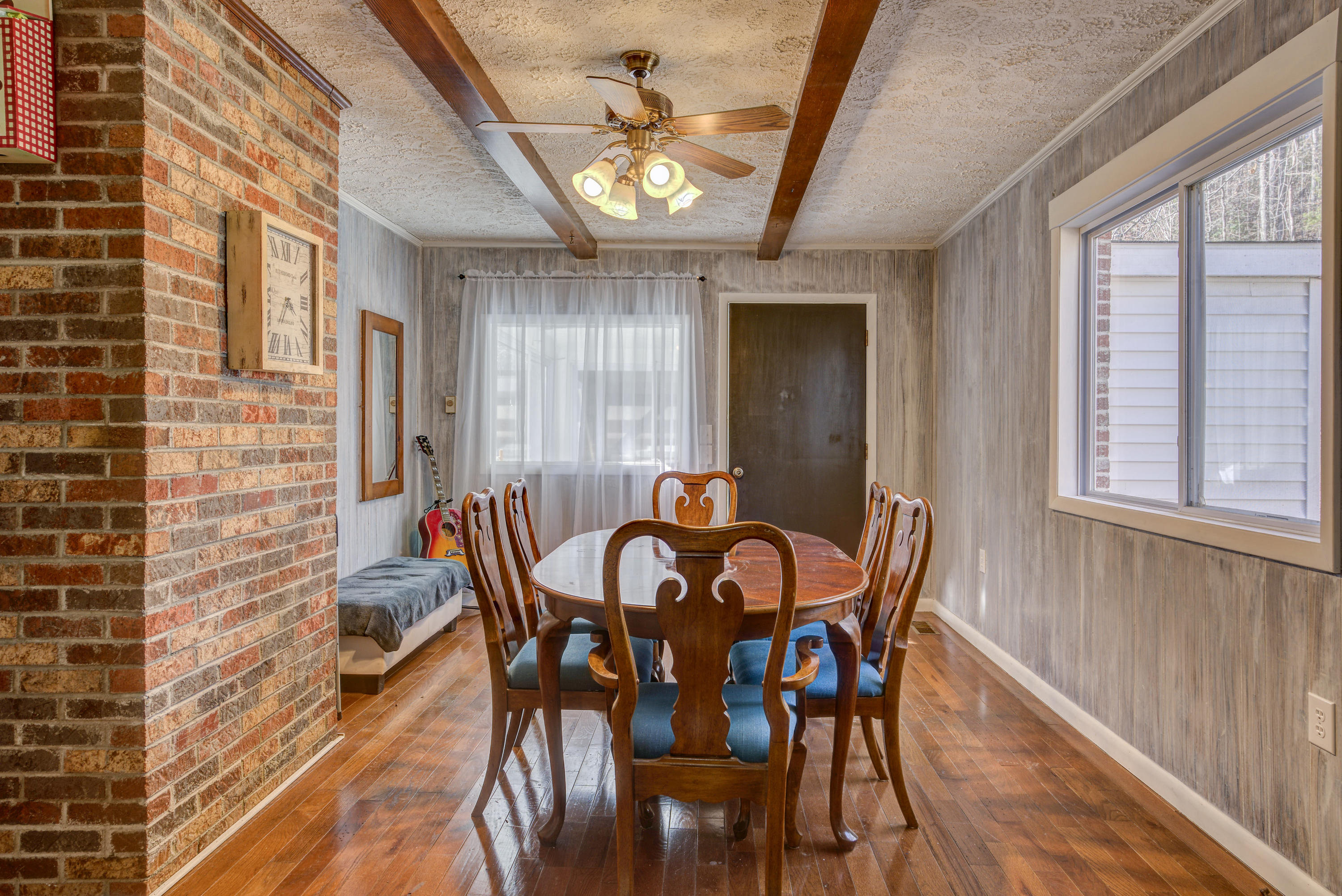 274 Escape Mountain Road Hampton, TN 37658 - Photo 15 of 50 Dining room