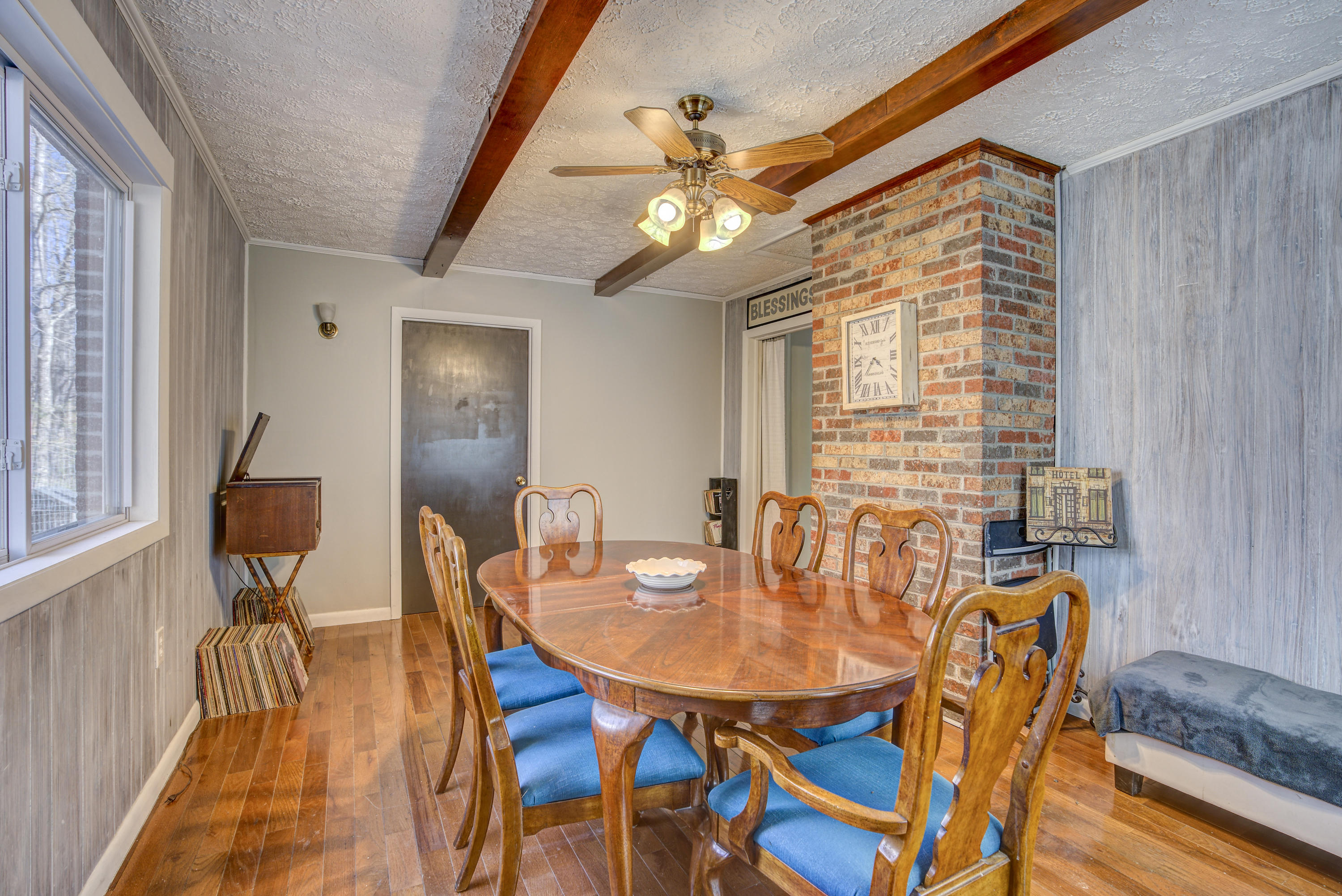 274 Escape Mountain Road Hampton, TN 37658 - Photo 16 of 50 Dining room