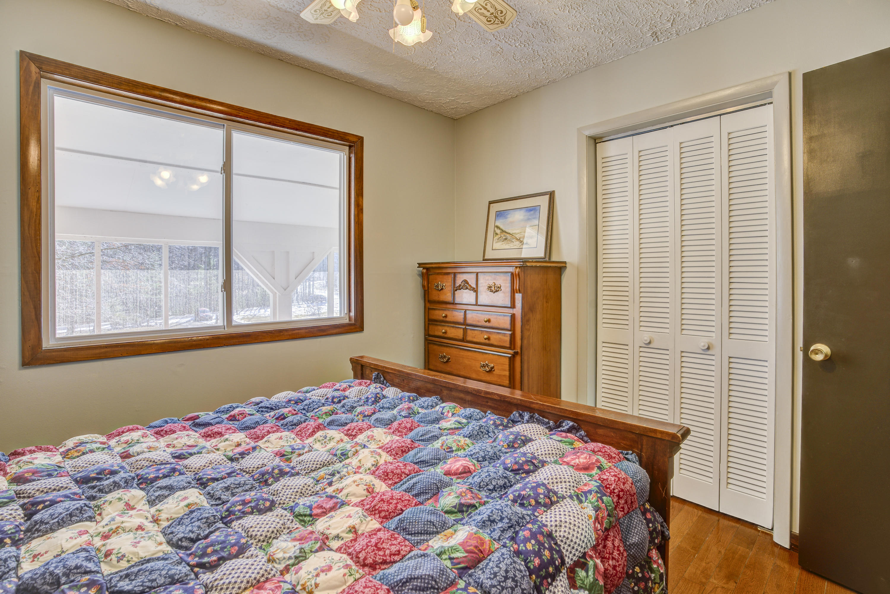 274 Escape Mountain Road Hampton, TN 37658 - Photo 23 of 50 Bedroom