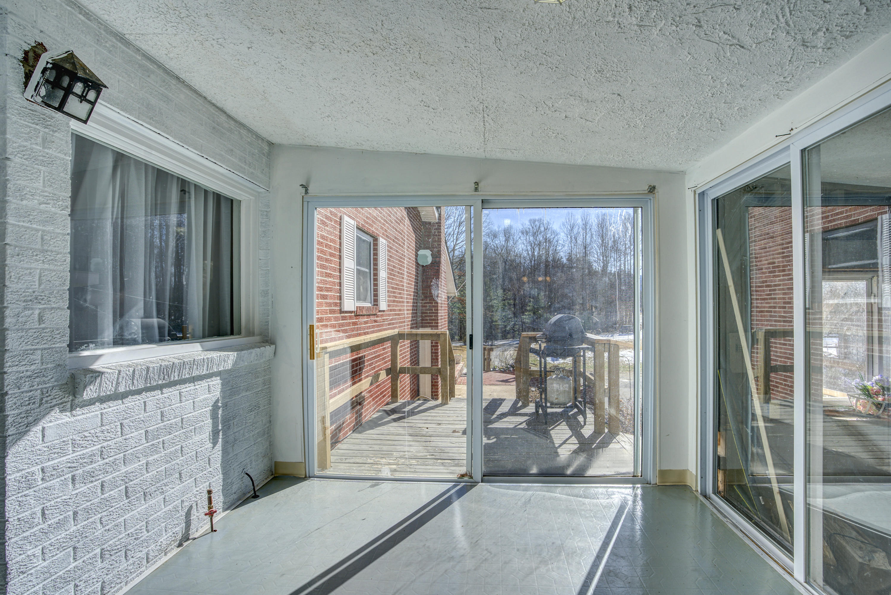 274 Escape Mountain Road Hampton, TN 37658 - Photo 31 of 50 Breezeway