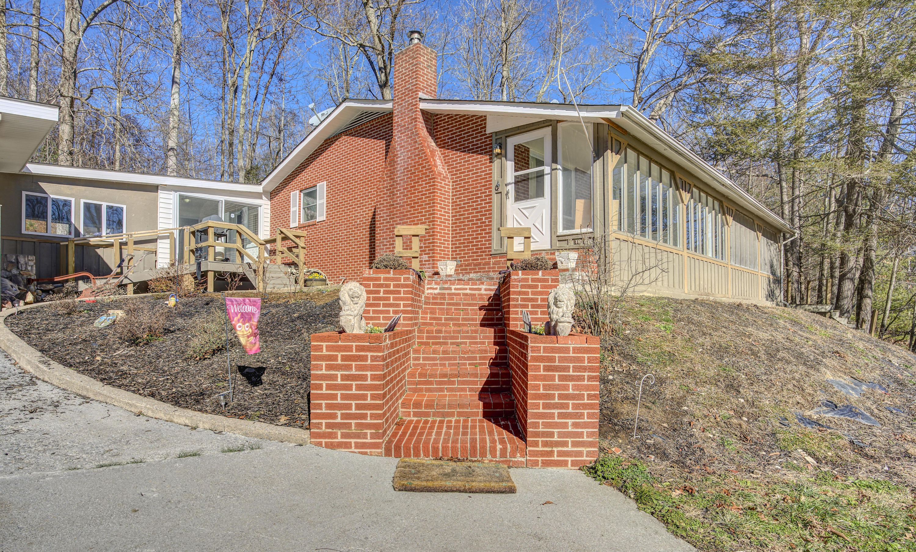 274 Escape Mountain Road Hampton, TN 37658 - Photo 34 of 50 Entryway