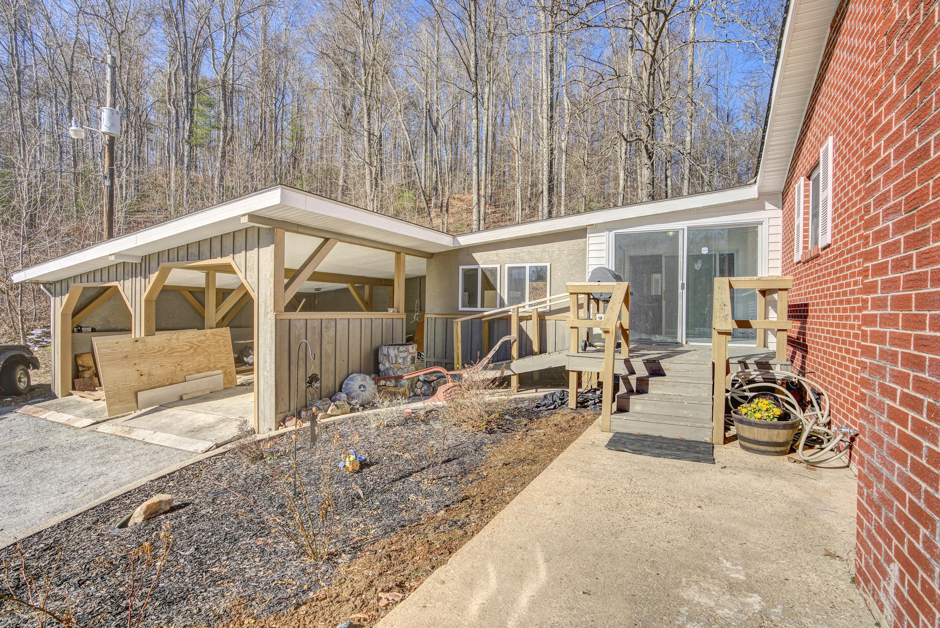 274 Escape Mountain Road Hampton, TN 37658 - Photo 35 of 50 Breezeway | Carport