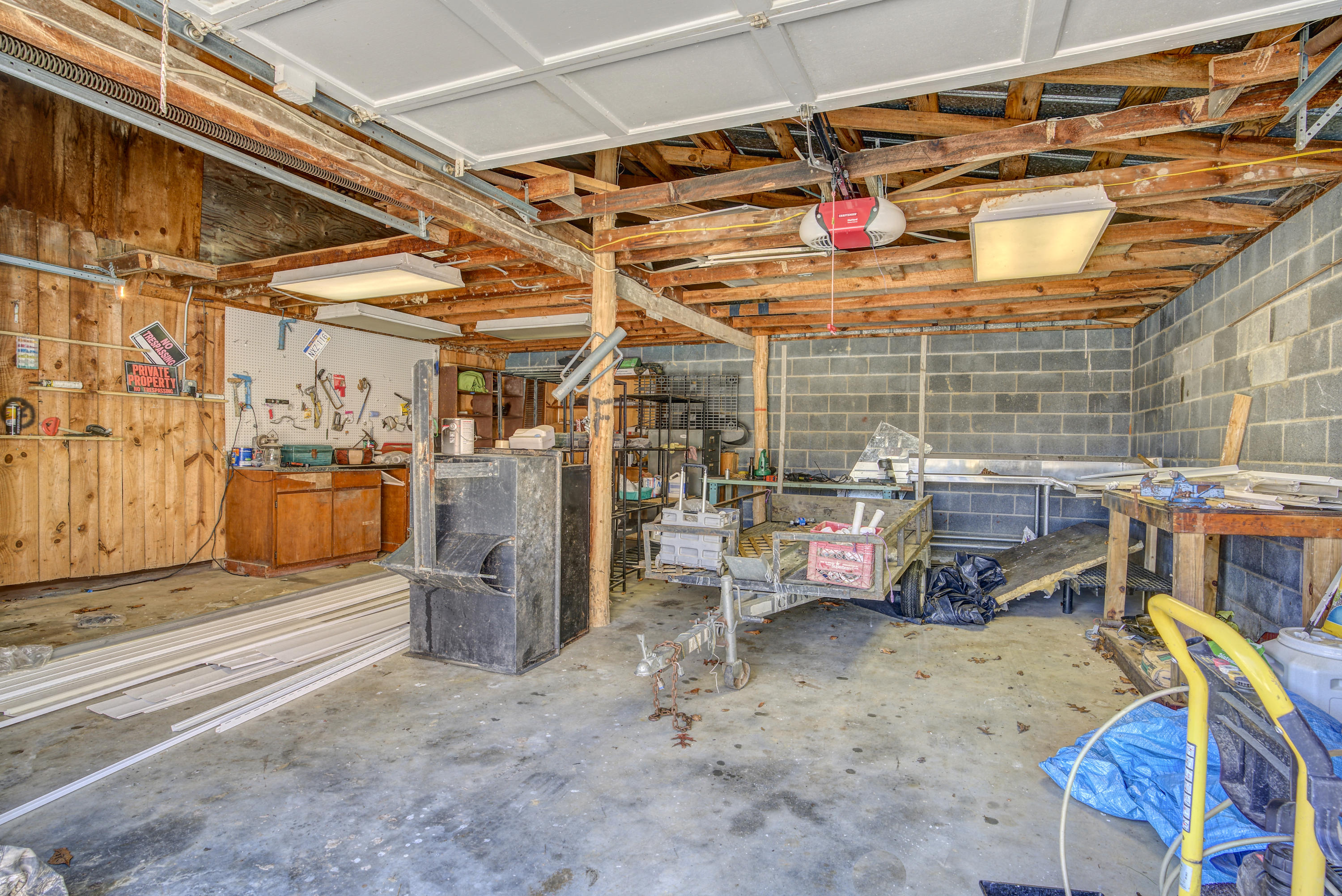 274 Escape Mountain Road Hampton, TN 37658 - Photo 36 of 50 Garage