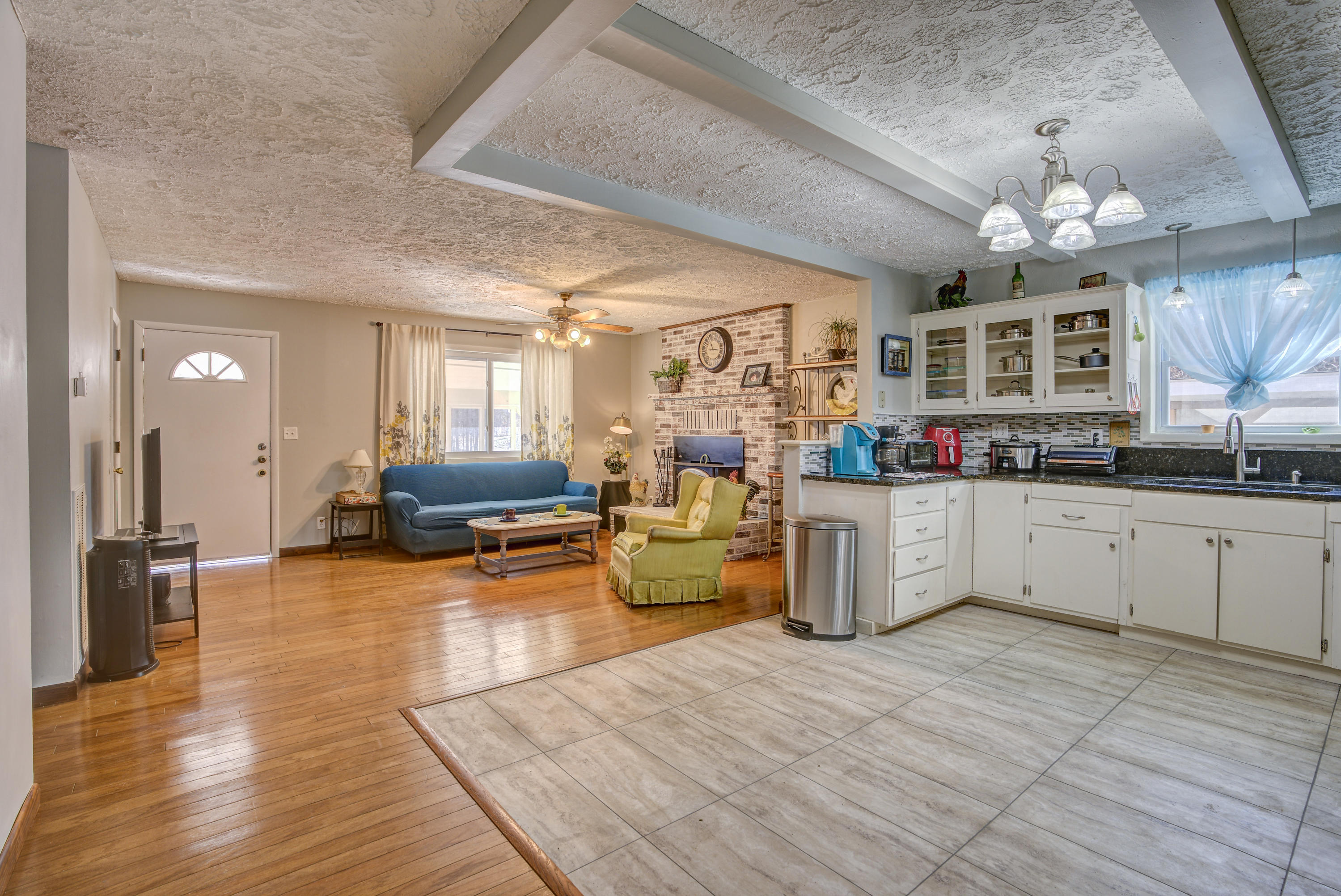 274 Escape Mountain Road Hampton, TN 37658 - Photo 10 of 50 Kitchen | Living room