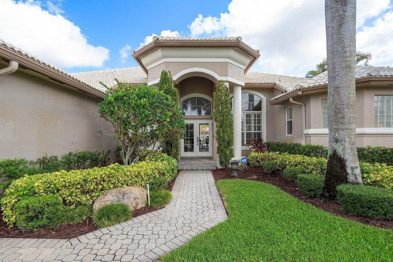 21448 Crestfalls Court Boca Raton, FL 33428 - Photo 3 of 37 004-21448CrestfallsCourt-BocaRaton-FL-33