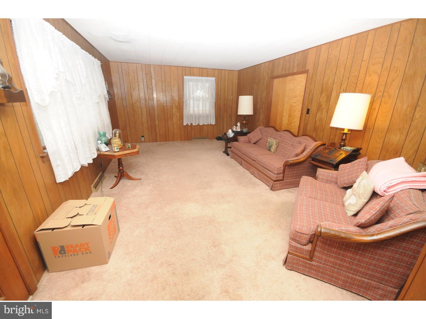 344 Wheat Road Vineland, NJ 08360 - Photo 3 of 13 Living Room