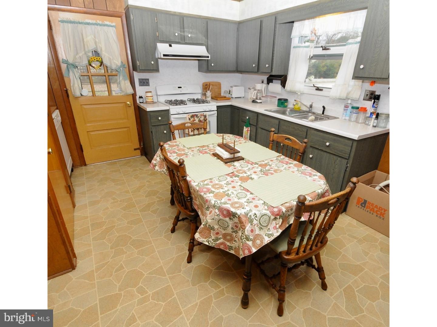 344 Wheat Road Vineland, NJ 08360 - Photo 5 of 13 Kitchen