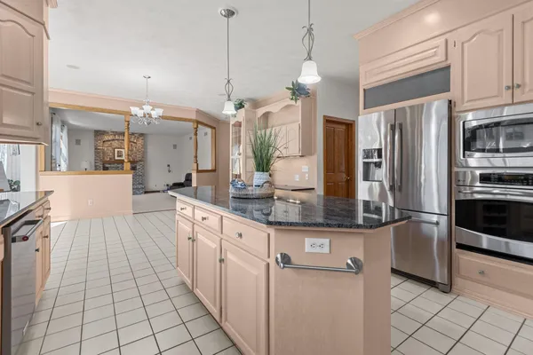 $650,000 | 63 Brentwood Lane, Appleton, WI 54915