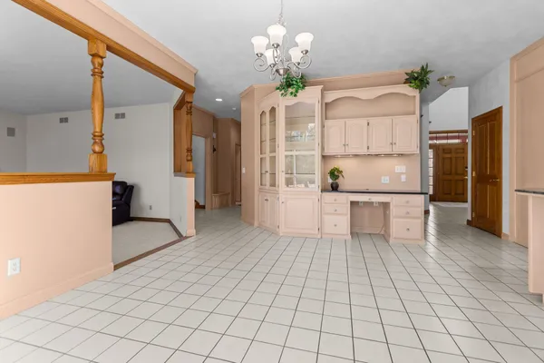 $650,000 | 63 Brentwood Lane, Appleton, WI 54915