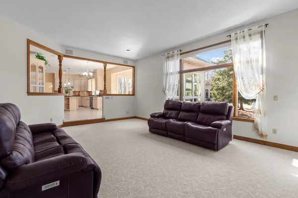 $650,000 | 63 Brentwood Lane, Appleton, WI 54915