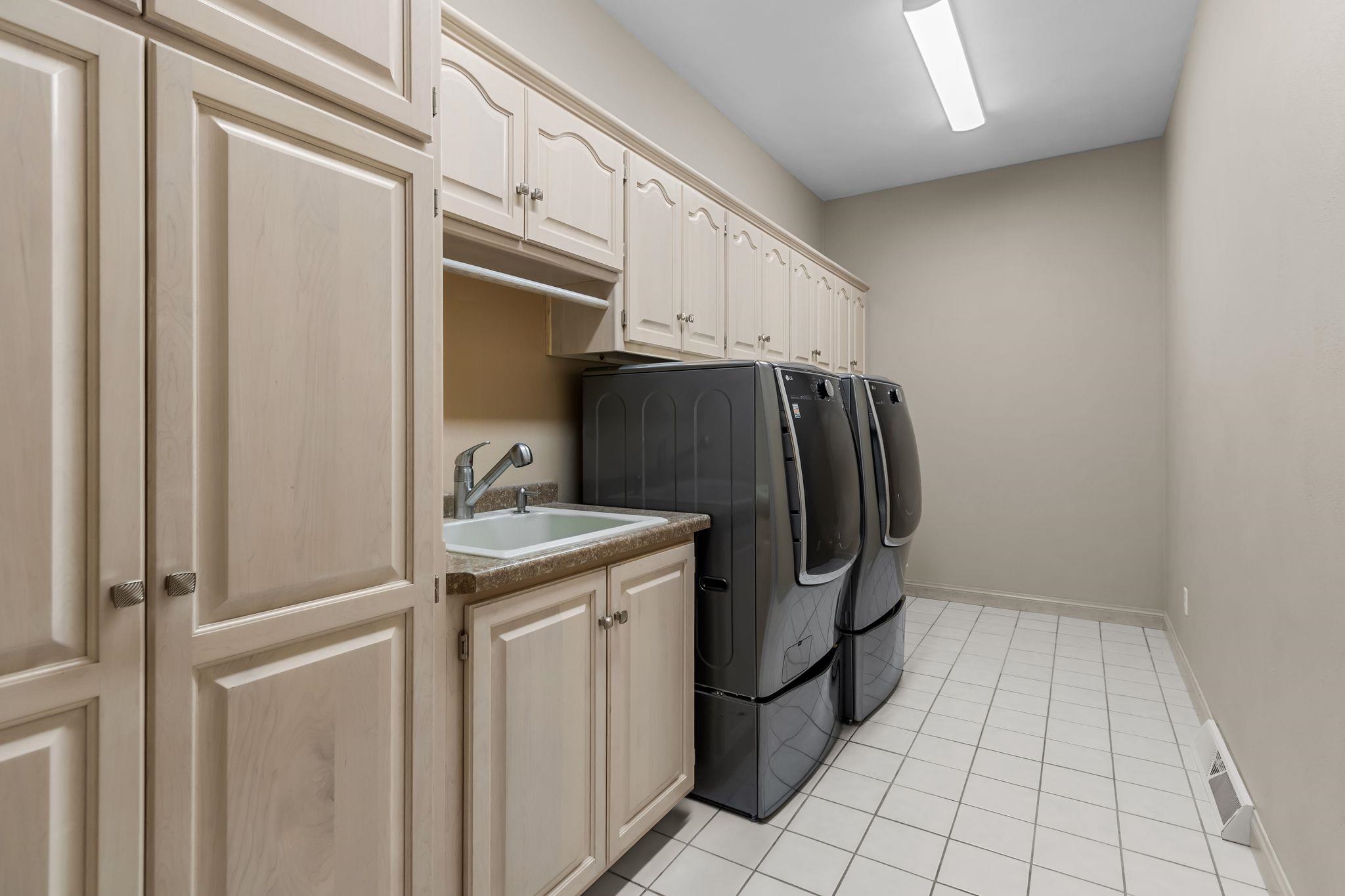 63 Brentwood Lane Appleton, WI 54915 - Photo 33 of 74