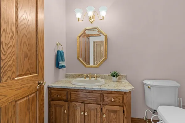 $650,000 | 63 Brentwood Lane, Appleton, WI 54915