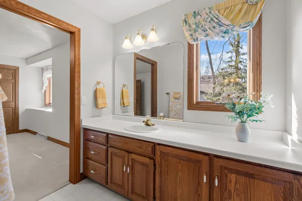 $650,000 | 63 Brentwood Lane, Appleton, WI 54915