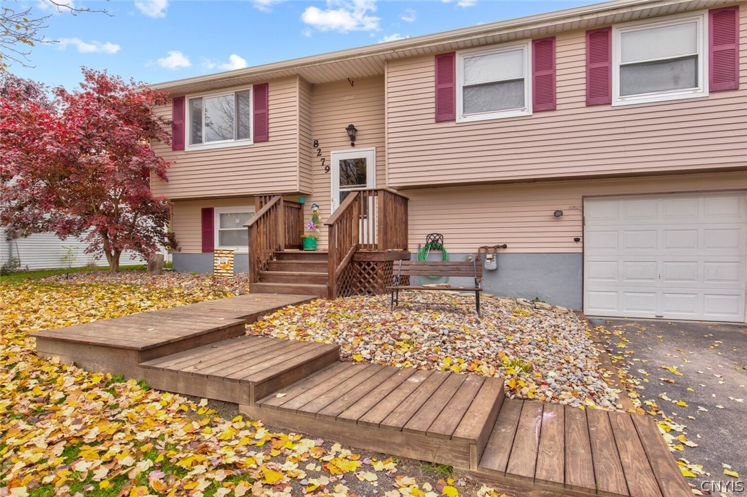 8279 Swallow Path Clay, NY 13090 - Photo 2 of 36