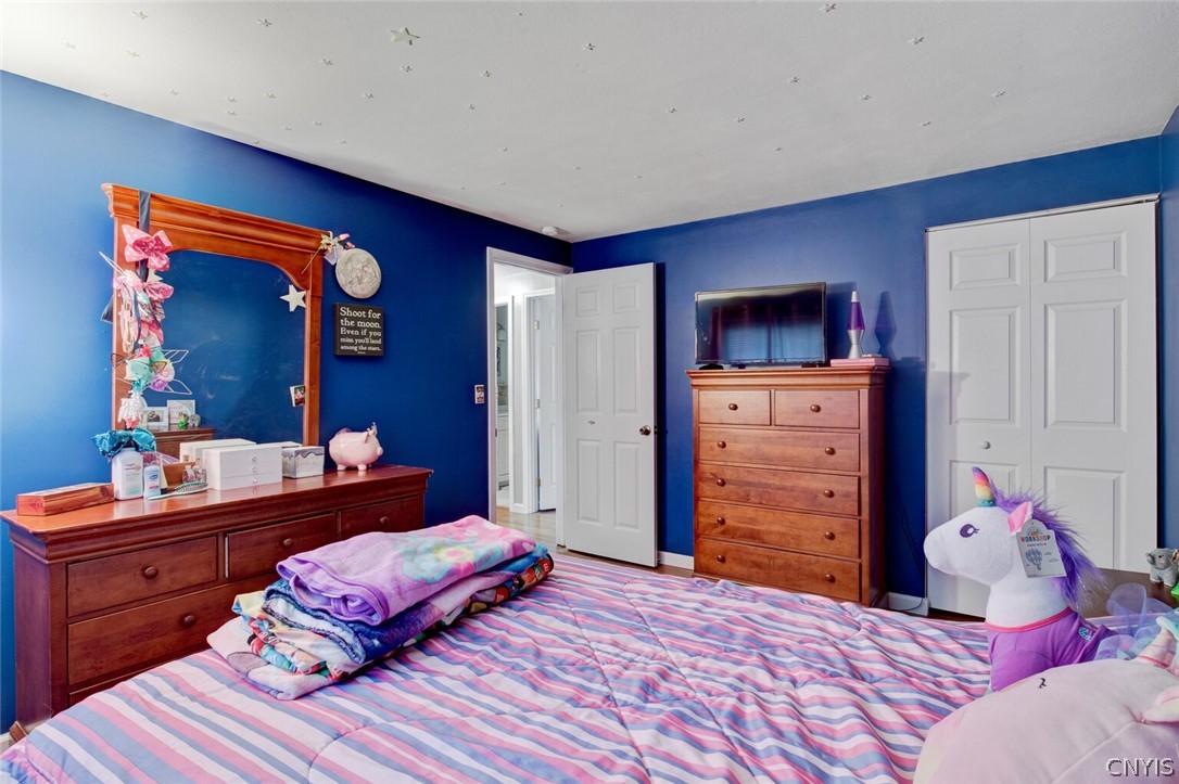 8279 Swallow Path Clay, NY 13090 - Photo 24 of 36