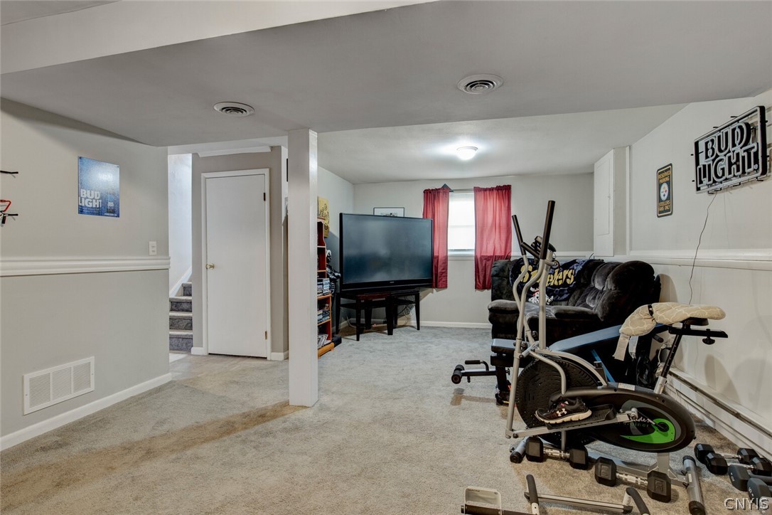 8279 Swallow Path Clay, NY 13090 - Photo 28 of 36