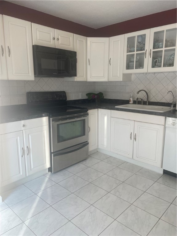 52 Springbrook Road Westerly, RI 02891 - Photo 13 of 29 kitchen