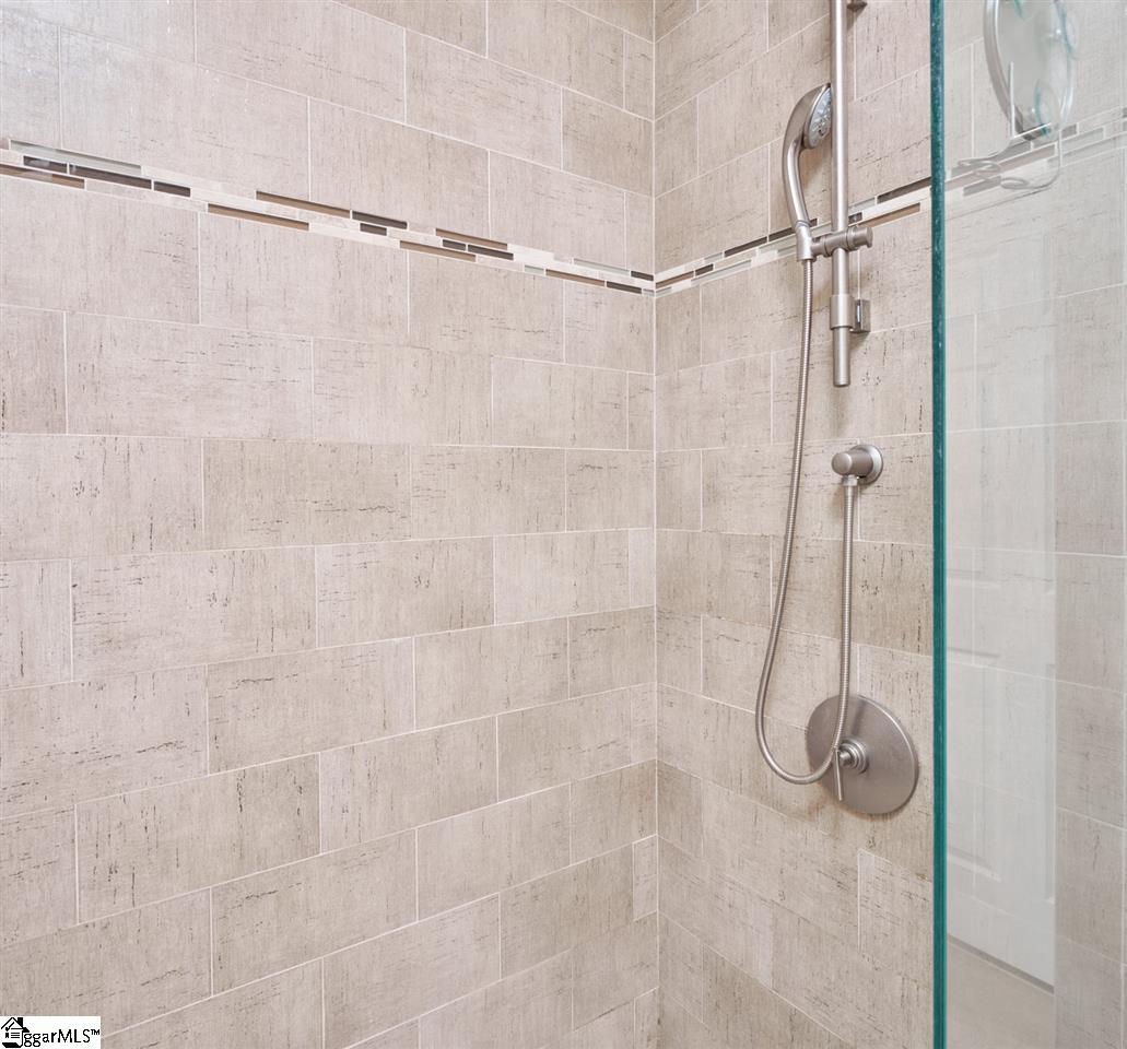 113 Raptor Way Landrum, SC 29356 - Photo 11 of 33 Porcelain Tile Shower