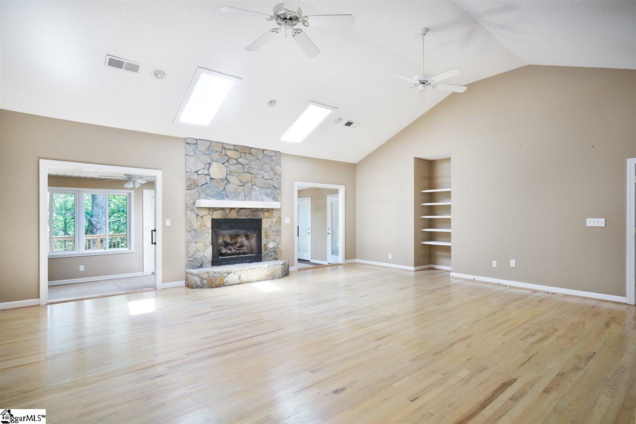 113 Raptor Way Landrum, SC 29356 - Photo 7 of 33