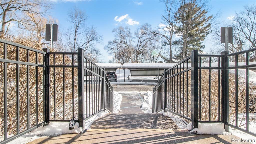 29850 West Twelve Mile Road Farmington, MI 48334 - Photo 3 of 19