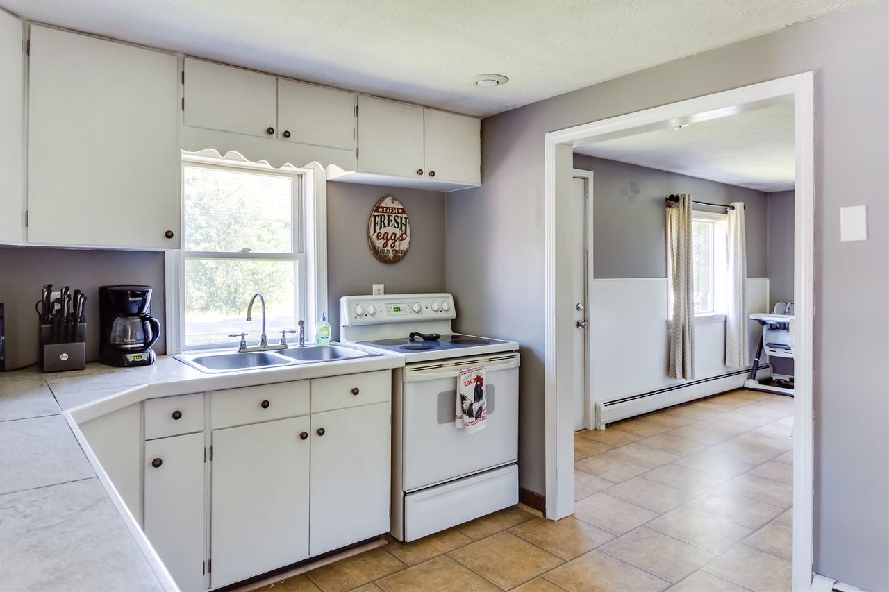 421 Lebanon Road North Berwick, ME 03906 - Photo 5 of 40 Gallery Image 5