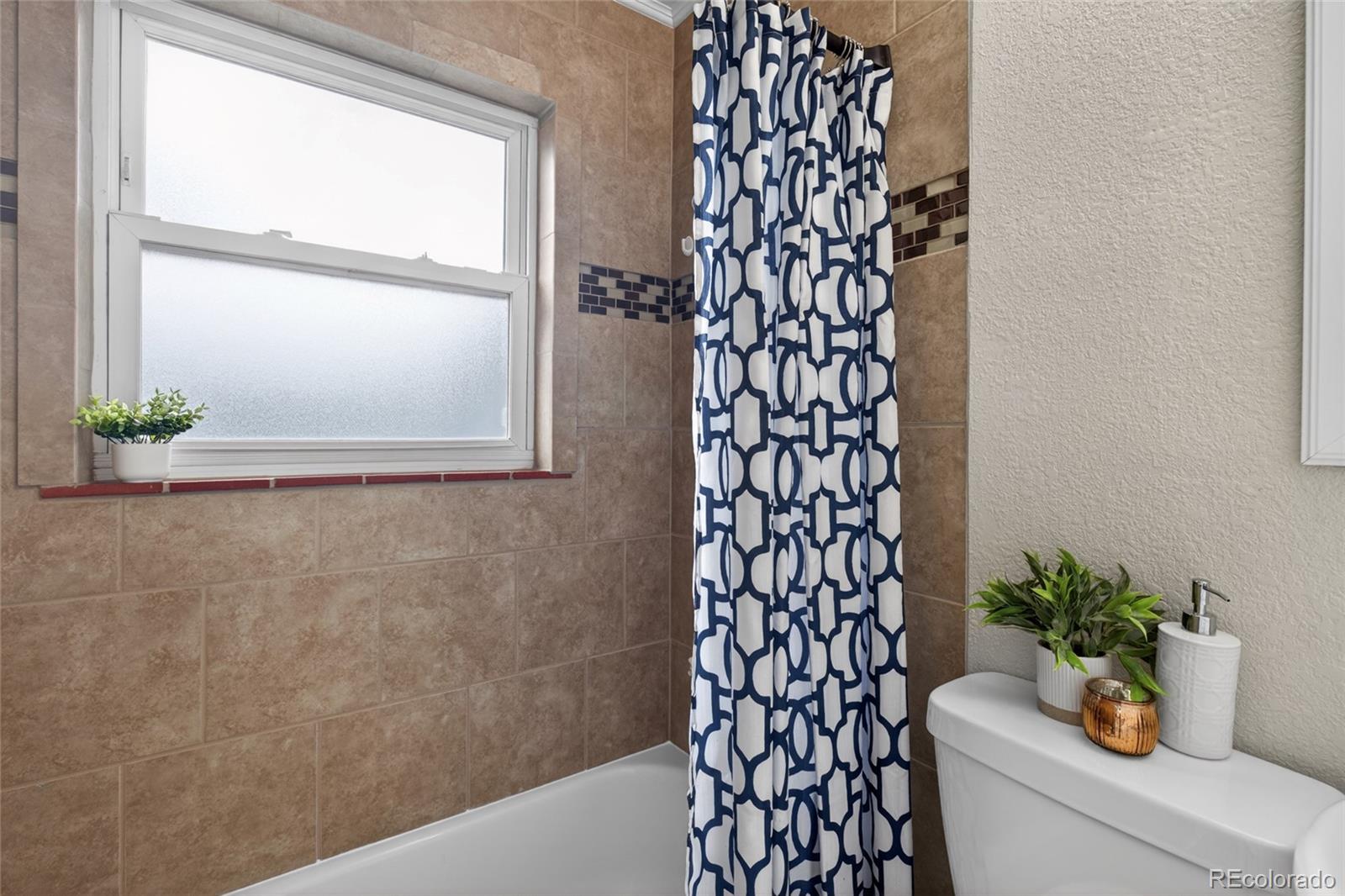 855 South Decatur Street Denver, CO 80219 - Photo 12 of 39