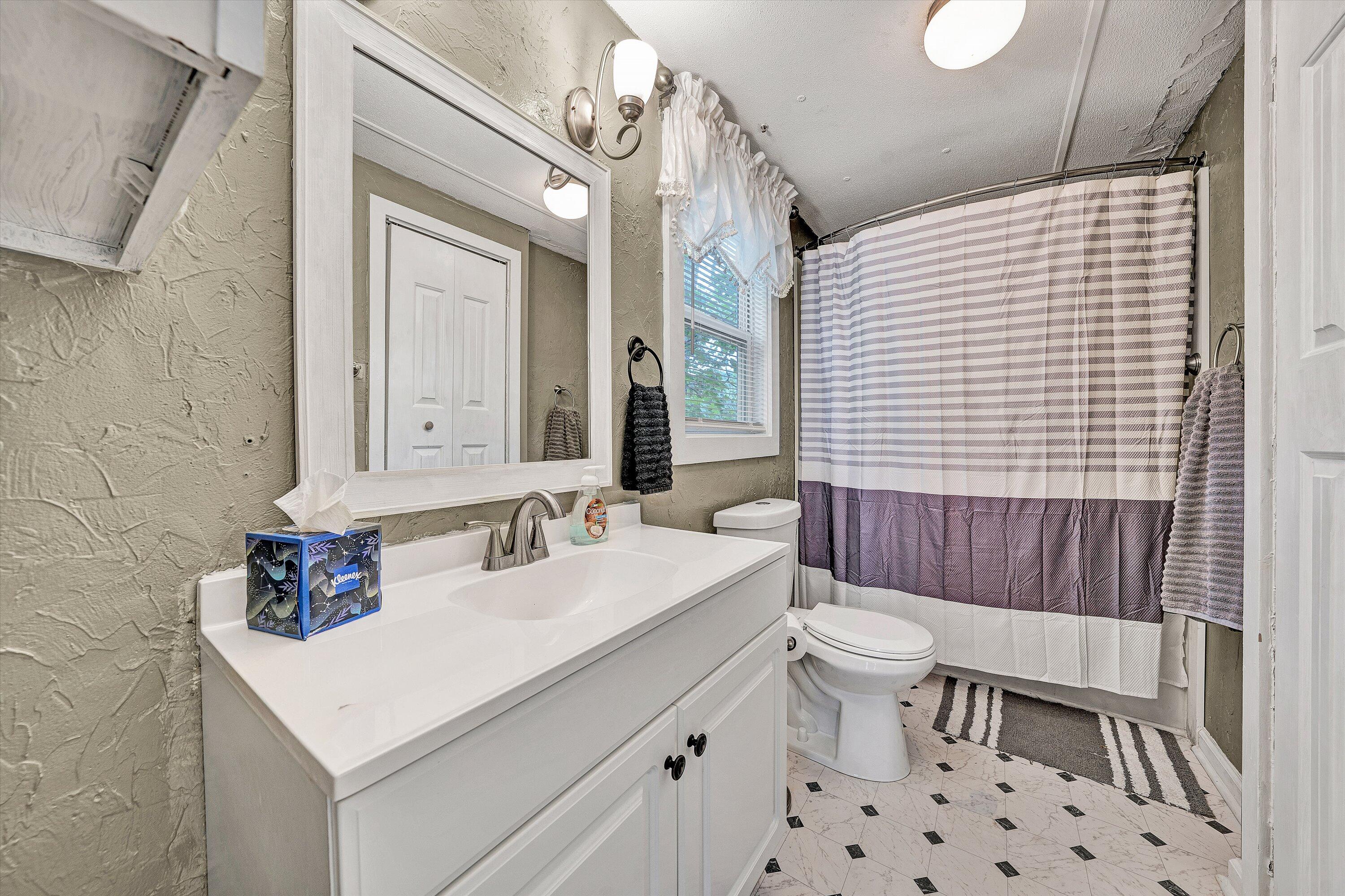 5184 North W River Road Salem, VA 24153 - Photo 13 of 48 12-DSC00019