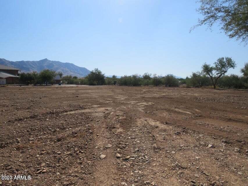 2449 West Dobbins Road, Unit 2 Phoenix, AZ 85041 - Photo 1 of 6 20220611030219921280000000-o