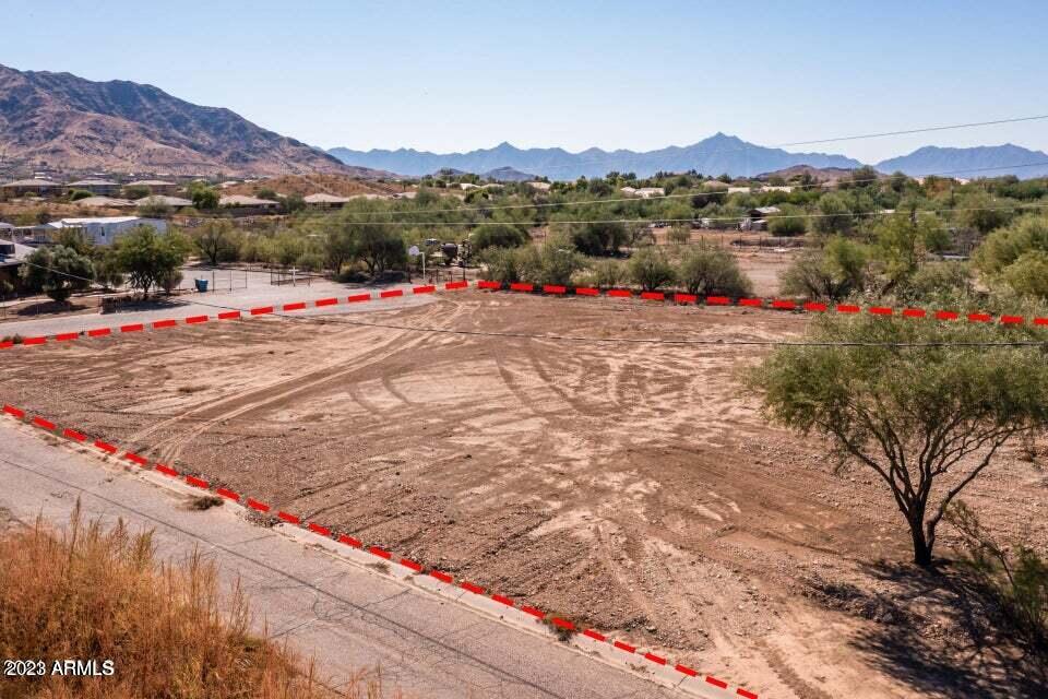2449 West Dobbins Road, Unit 2 Phoenix, AZ 85041 - Photo 2 of 6 20220611030228822539000000-o