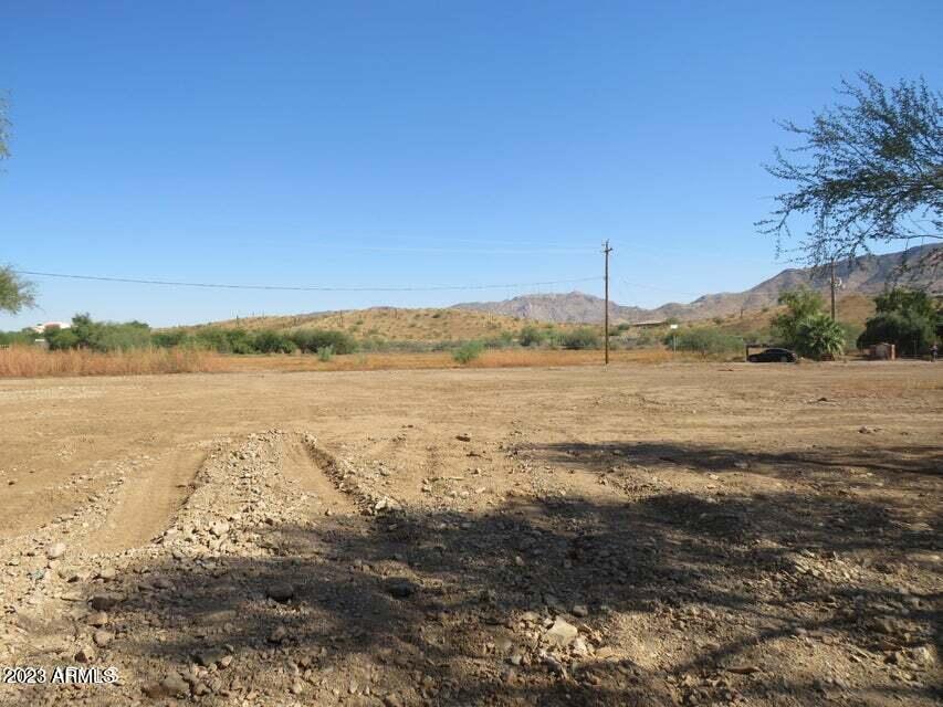 2449 West Dobbins Road, Unit 2 Phoenix, AZ 85041 - Photo 6 of 6 20220611030220103497000000-o