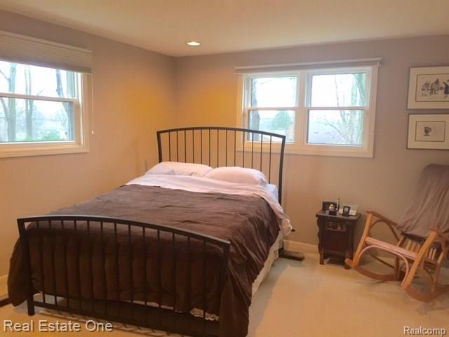30069 High Valley Road Farmington Hills, MI 48331 - Photo 14 of 17