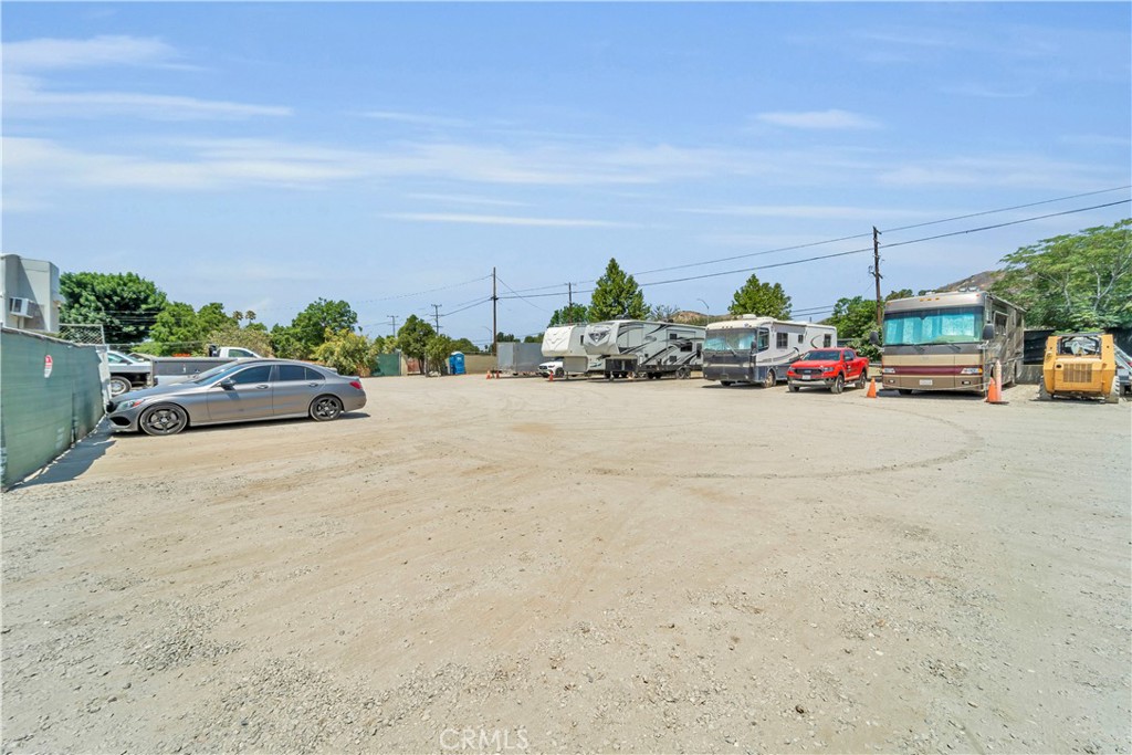 10404 Foothill Boulevard Sylmar, CA 91342 - Photo 17 of 29