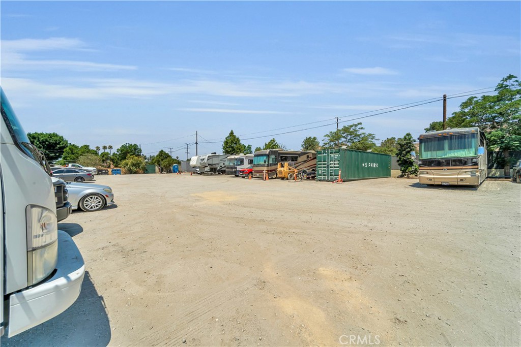 10404 Foothill Boulevard Sylmar, CA 91342 - Photo 18 of 29