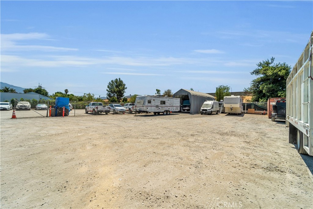 10404 Foothill Boulevard Sylmar, CA 91342 - Photo 24 of 29