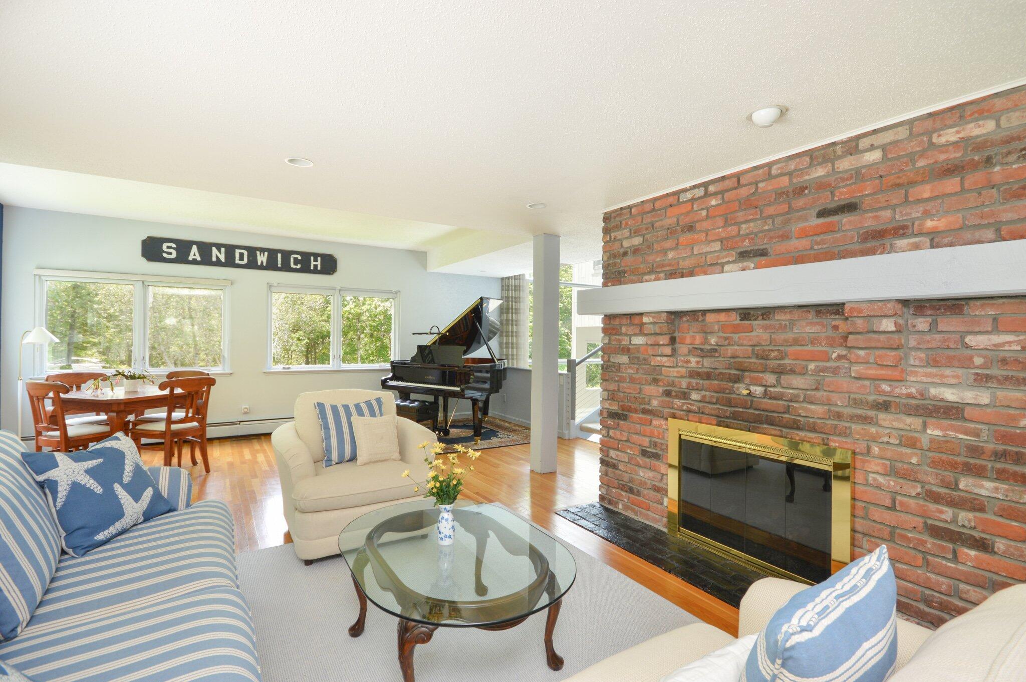 202 Old County Road East Sandwich, MA 02537 - Photo 8 of 37 Living Room