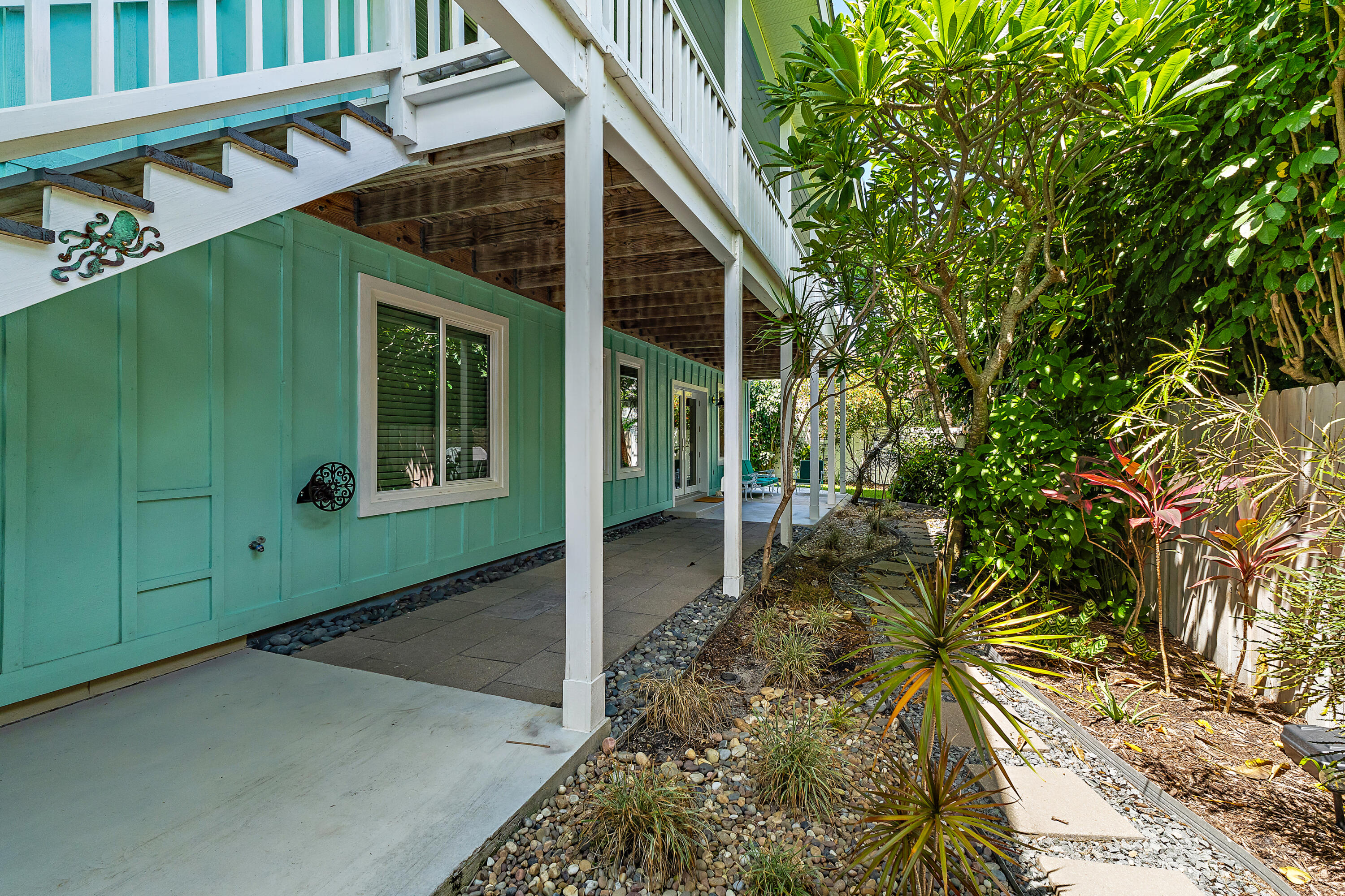 3463 Canal Court Jupiter, FL 33469 - Photo 51 of 62 Side Yard